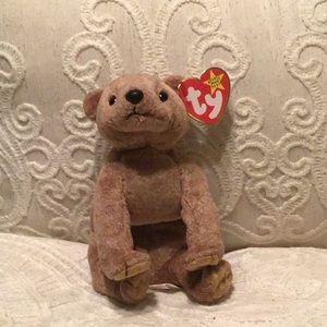 TY Beanie baby COLLECTABLE  pecan the cream bear with tags